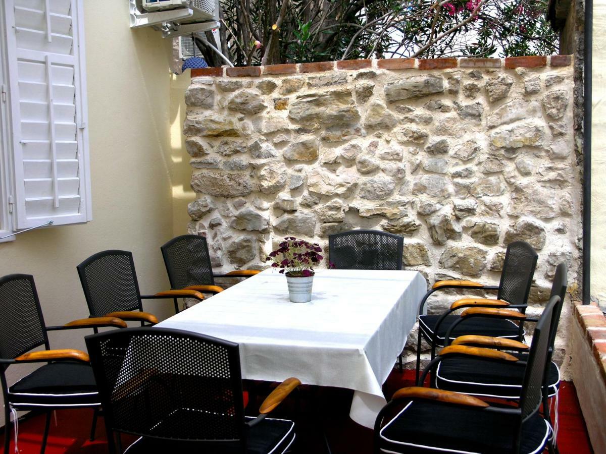 Lija Center * Rab Town