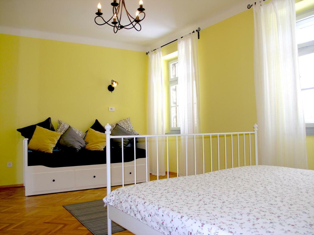 Lija Center *