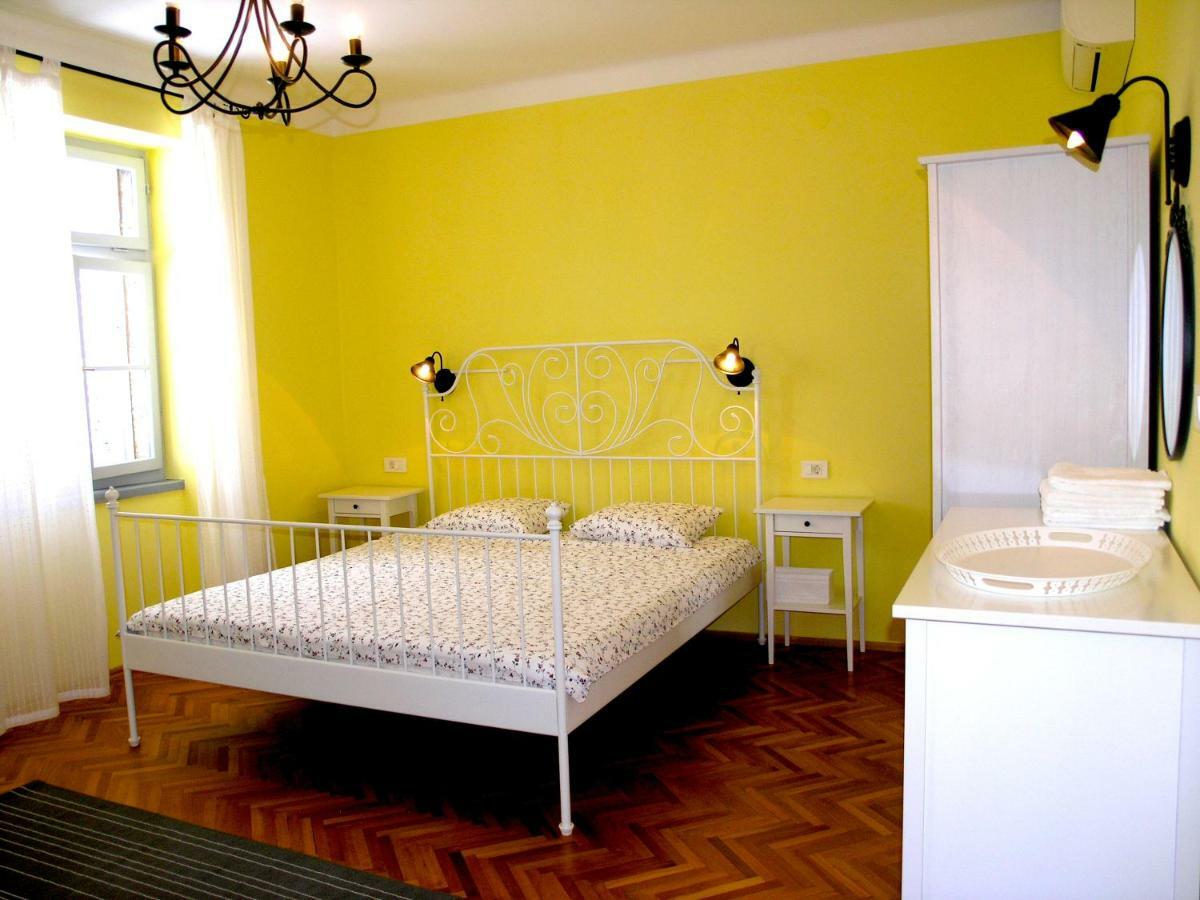 Lija Center *